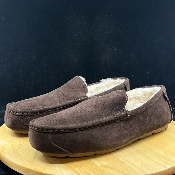 KOOLABURRA BY UGG MEN’S TIPTON EMBOSS 1119273 SIZES CHOCOLATE BROWN/ BRAND NEW - Picture 2 of 10